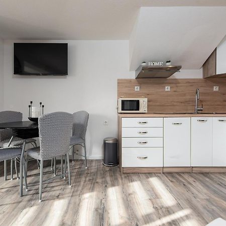 Nena Apartmani Vir Exterior foto