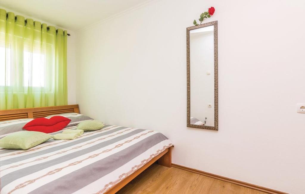 Nena Apartmani Vir Exterior foto