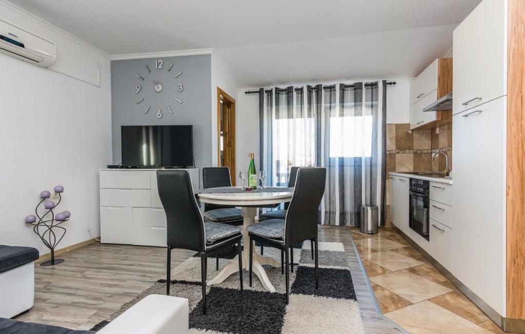 Nena Apartmani Vir Exterior foto