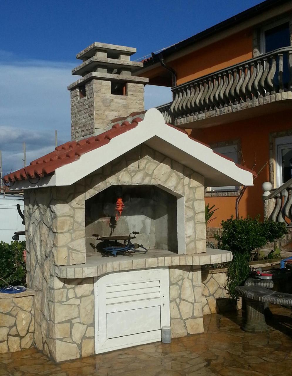 Nena Apartmani Vir Exterior foto